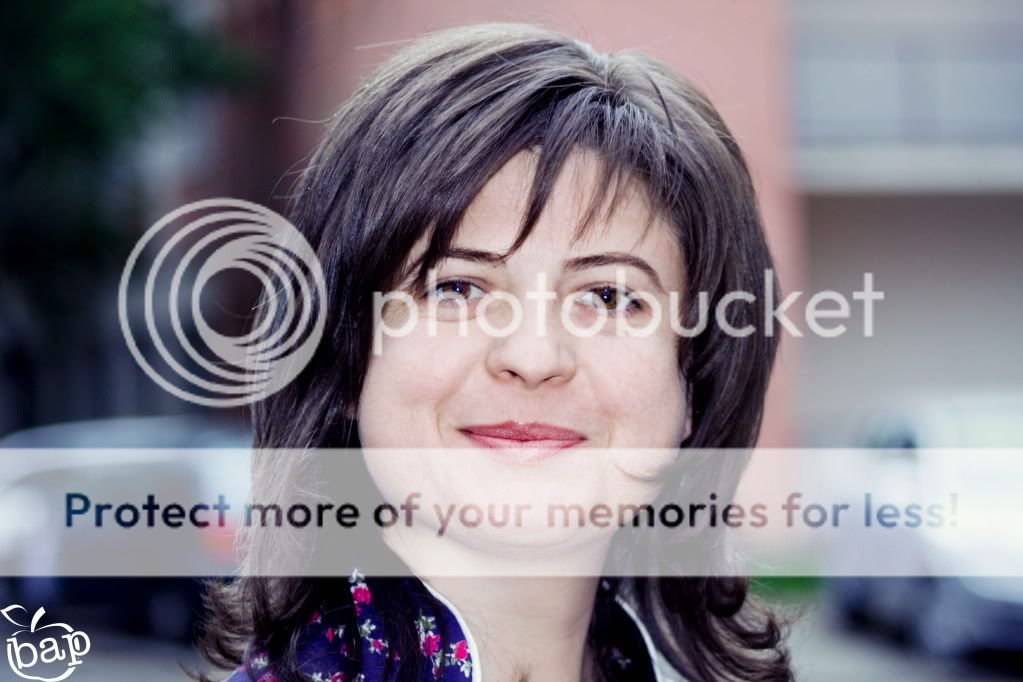 IMAGE: http://i727.photobucket.com/albums/ww274/Rayvan121/Simona1-1.jpg