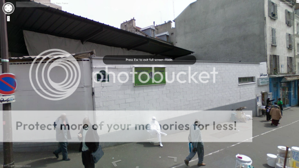 IMAGE: http://i727.photobucket.com/albums/ww274/Rayvan121/Untitled.png