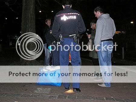 Tassen worden onderzocht tijdens integrale tramcontrole tram 9 Den Haag