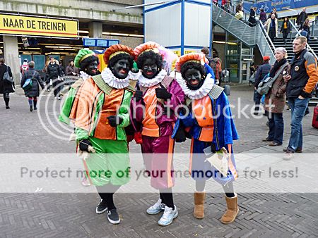 zwarte pieten wijzen de weg