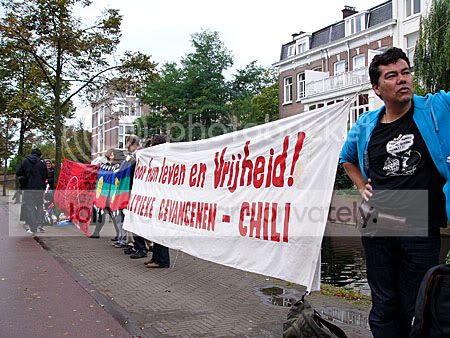 Protestactie voor Chileense ambassade Den Haag