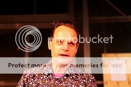 Vincent Bijlo leest voor uit eigen werk