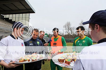 Presentatie Haags Gubakkie aan ADO Den Haag