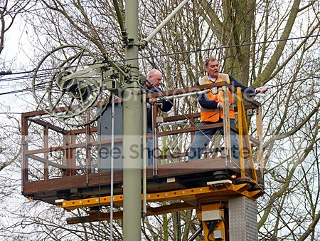 bovenleiding wordt opnieuw getrokken