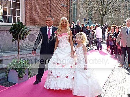 Barbie trouwt met Michael in Den Haag