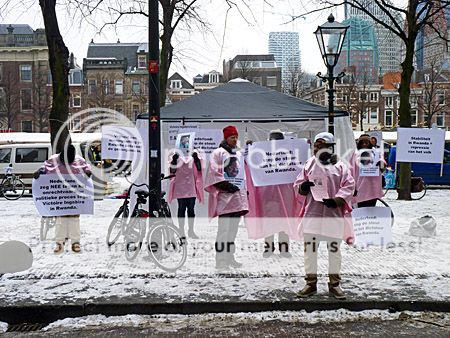 Protestactie tegen dictatuur Rwanda in Den Haag