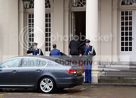 Bos arriveert op Paleis Noordeinde