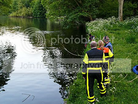 duikers op zoek naar vermist jongetje
